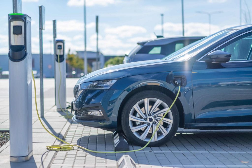 Türkiye, elektrikli araç satışlarında Mayıs-Haziran 2025’te Avrupa’da 4. sıraya yükseldi. Pazarın yükseliş nedenleri ve güncel  detaylar