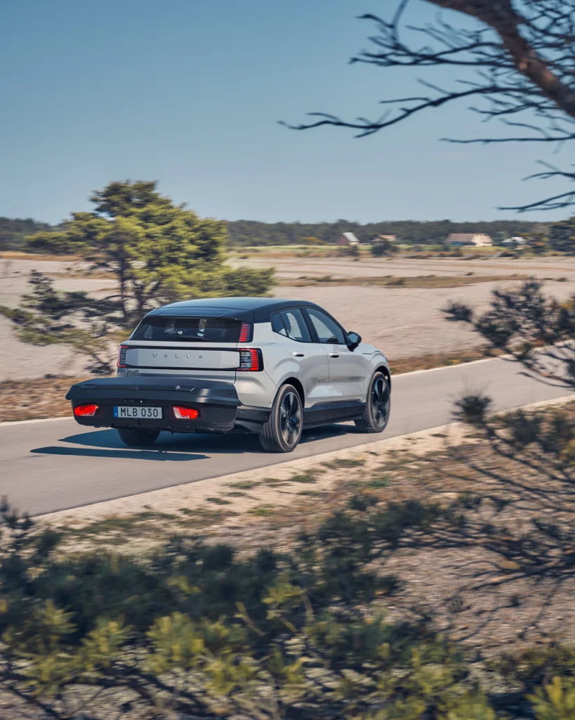 Volvo EX30 Türkiye'de satışta! Elektrikli kompakt SUV, 475 km menzil ve 1.913.000 TL başlangıç fiyatıyla dikkat çekiyor.
